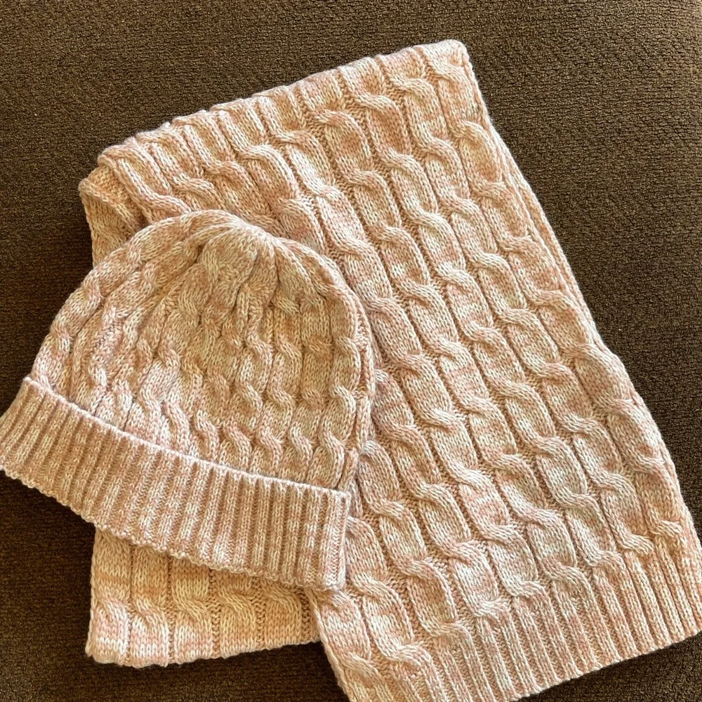 Hat and Scarf - Picture 1 of 4
